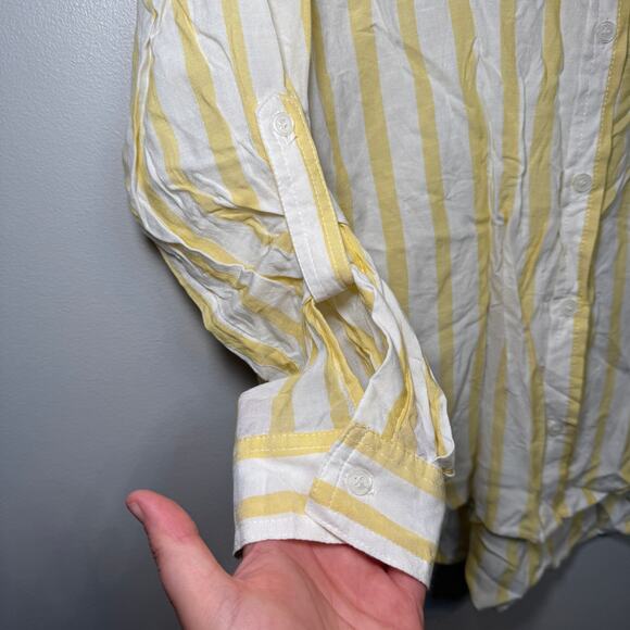 Velvet Heart Women's Button Front Long Sleeve Striped Blouse Yellow Size Medium - Picture 3 of 6